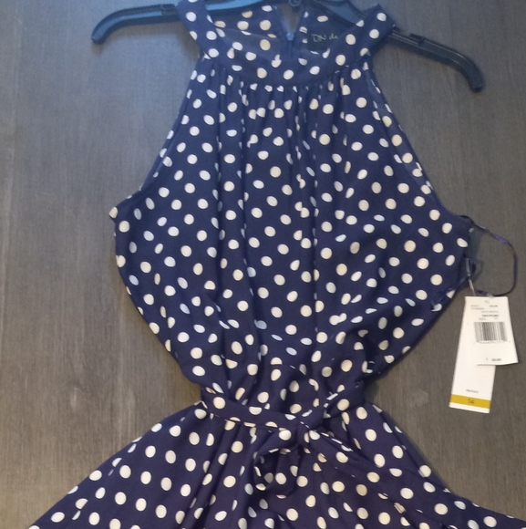 Blue polka dot dress with tie at the waist. - Picture 1 of 3